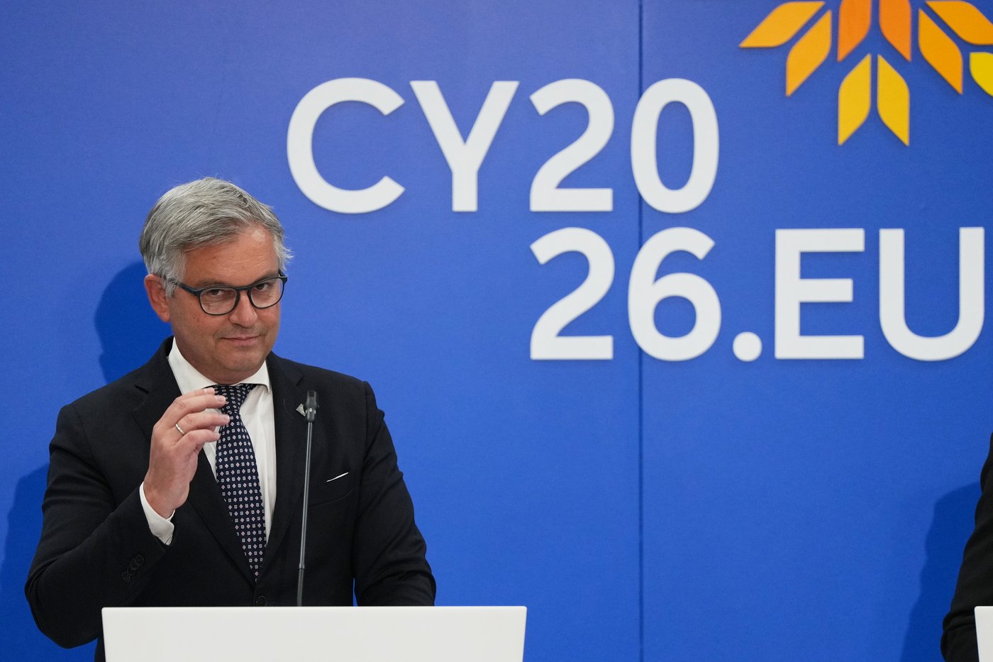 Migrant rights will be safeguarded at third-country return hubs, EU migration commissioner says | iNFOnews.ca