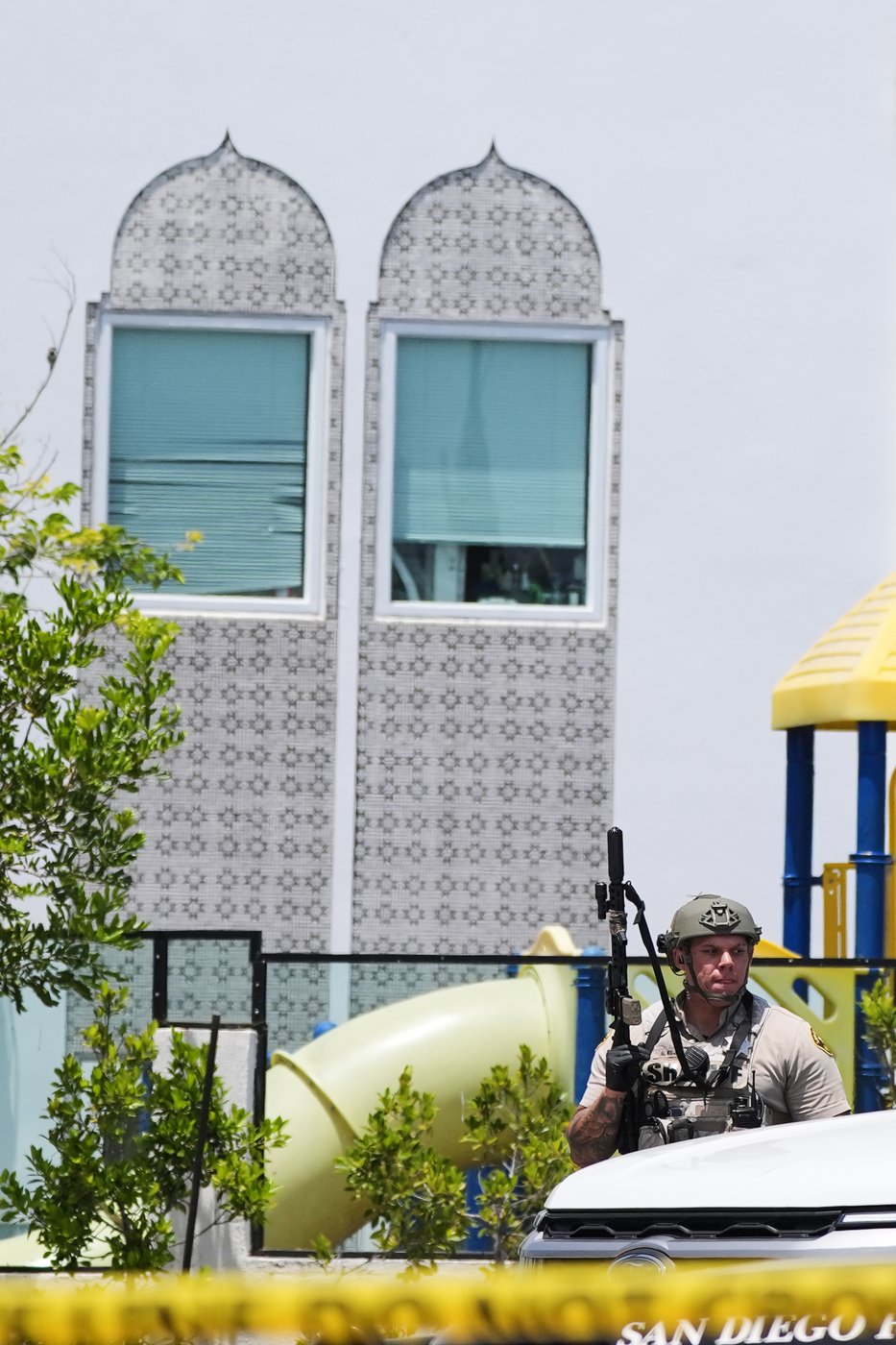 Photos from the scene of a deadly shooting at a San Diego mosque | iNFOnews.ca