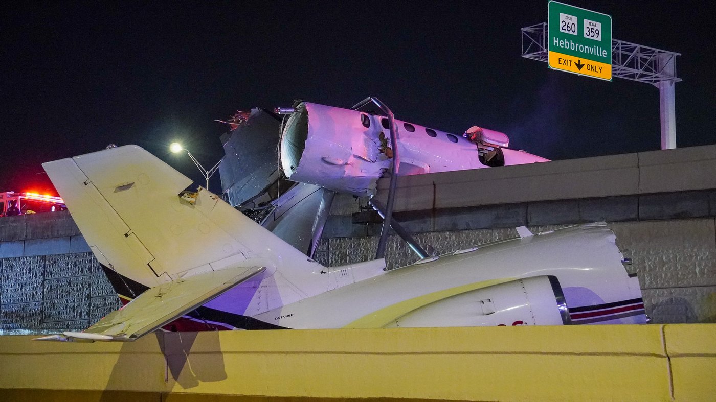 Both engines flamed out before small jet crashed in June on Texas highway, according to NTSB report | iNwheels