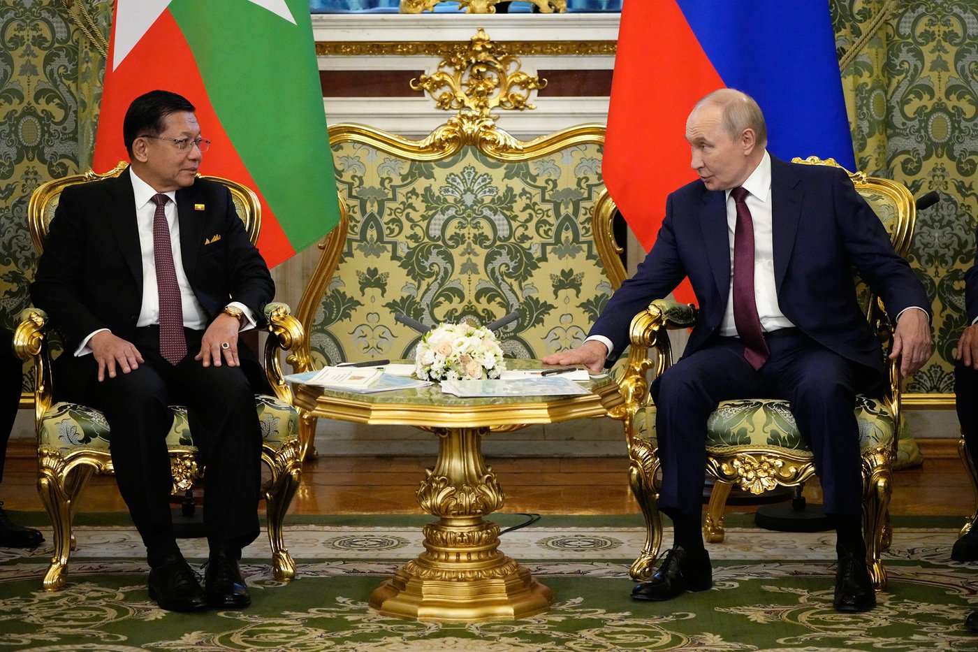 Putin hosts Myanmar's leader for talks on deepening their relationship | iNFOnews.ca Putin hosts Myanmar's leader for talks on deepening their relationship | iNFOnews.ca