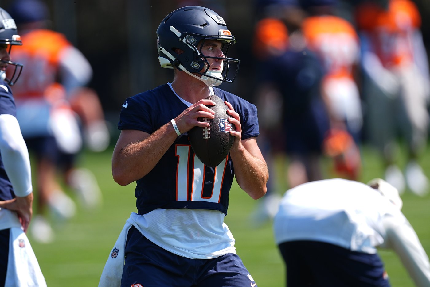 Bo Nix feels 'normal' again, and the Broncos are letting him play free after two ankle surgeries | iNFOnews.ca