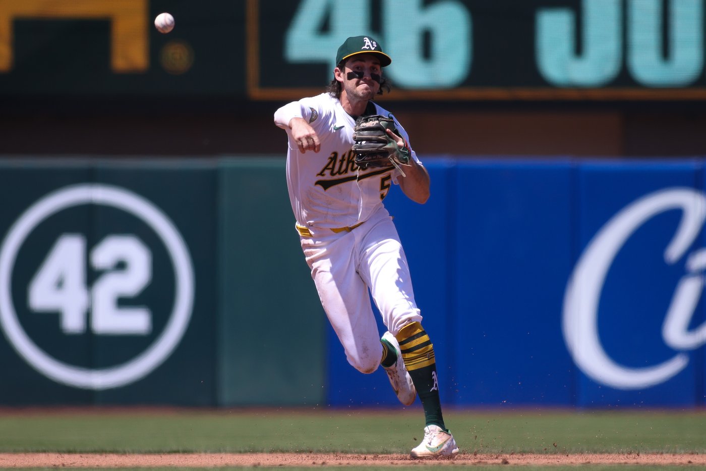Kurtz draws walk for 19th game in row, A's beat Royals 6-3 | iNFOnews.ca