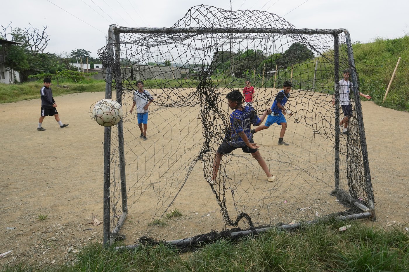 Ecuador fans pin hopes on a World Cup run amid a surge in violence | iNFOnews.ca Ecuador fans pin hopes on a World Cup run amid a surge in violence | iNFOnews.ca