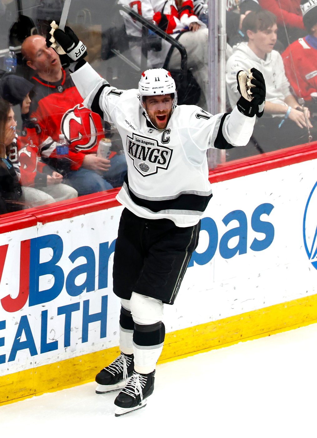 Kings' Kopitar sets franchise points record with 2 goals against Devils | iNFOnews.ca Kings' Kopitar sets franchise points record with 2 goals against Devils | iNFOnews.ca