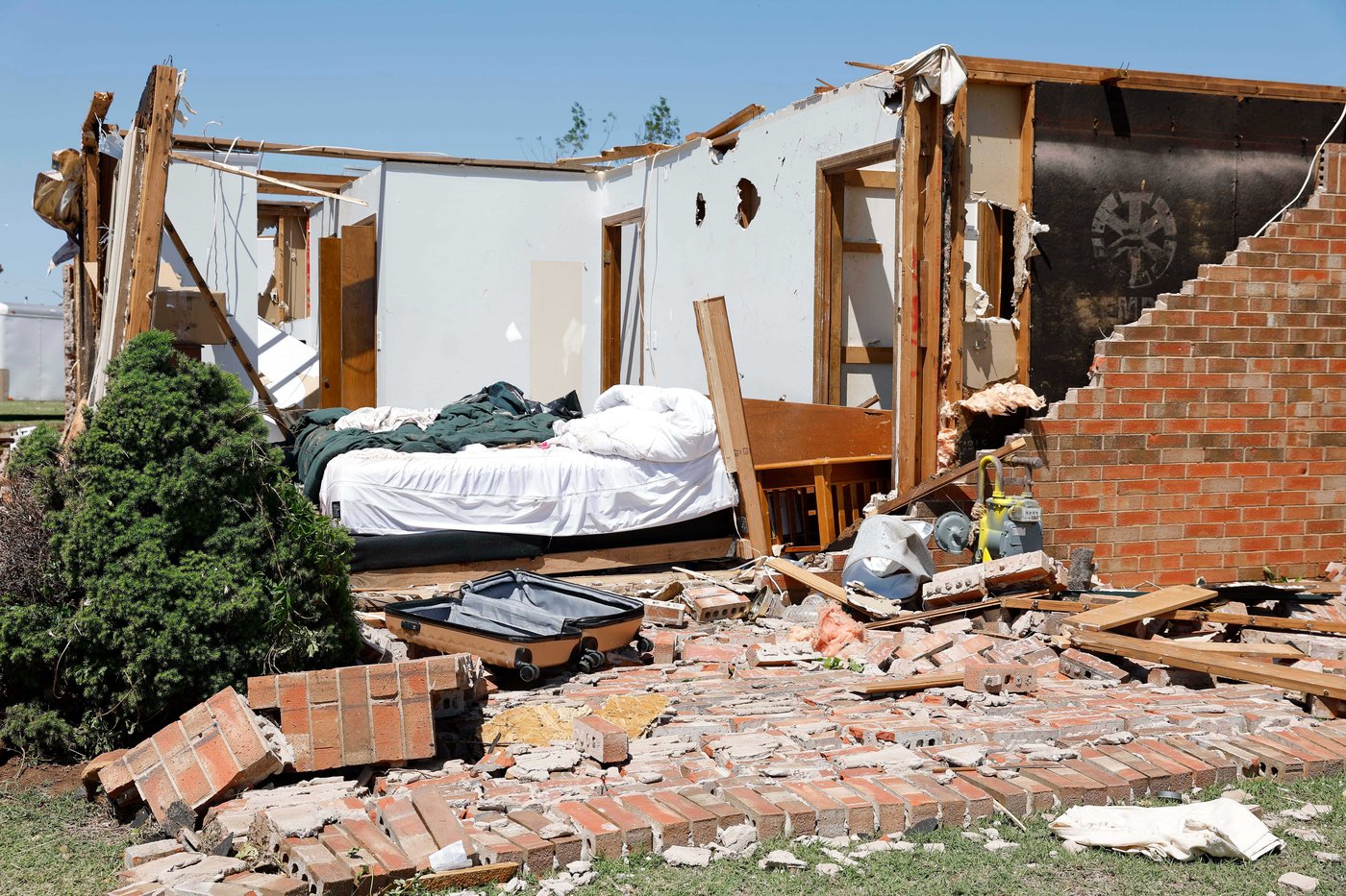 Photos show tornado damage that ripped through Oklahoma | iNwheels