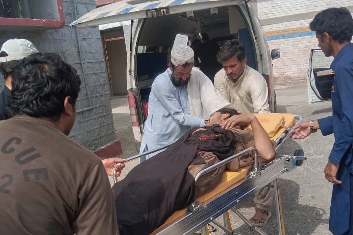 Overcrowded bus plunges into ravine in southwest Pakistan, killing 40 passengers | iNwheels Overcrowded bus plunges into ravine in southwest Pakistan, killing 40 passengers | iNwheels
