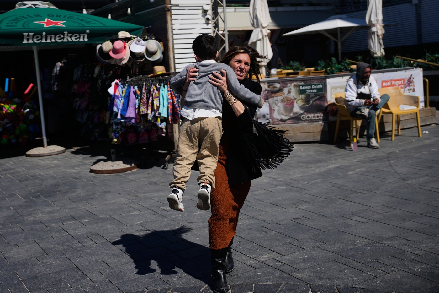 US and Israel launch a major attack on Iran. Trump urges Iranians to 'take over' | iNFOnews.ca US and Israel launch a major attack on Iran. Trump urges Iranians to 'take over' | iNFOnews.ca