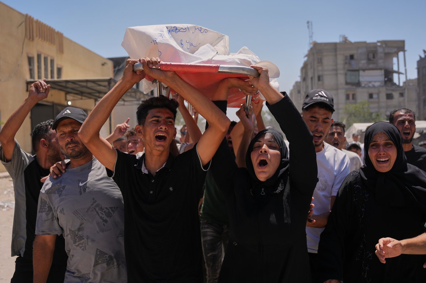 Israel's latest strikes kill a dozen people in Gaza, including police officers | iNFOnews.ca