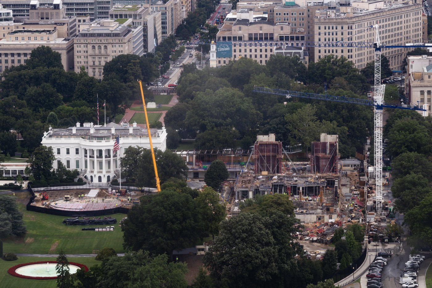 Trump asks Supreme Court to let White House ballroom construction continue during appeal | iNFOnews.ca