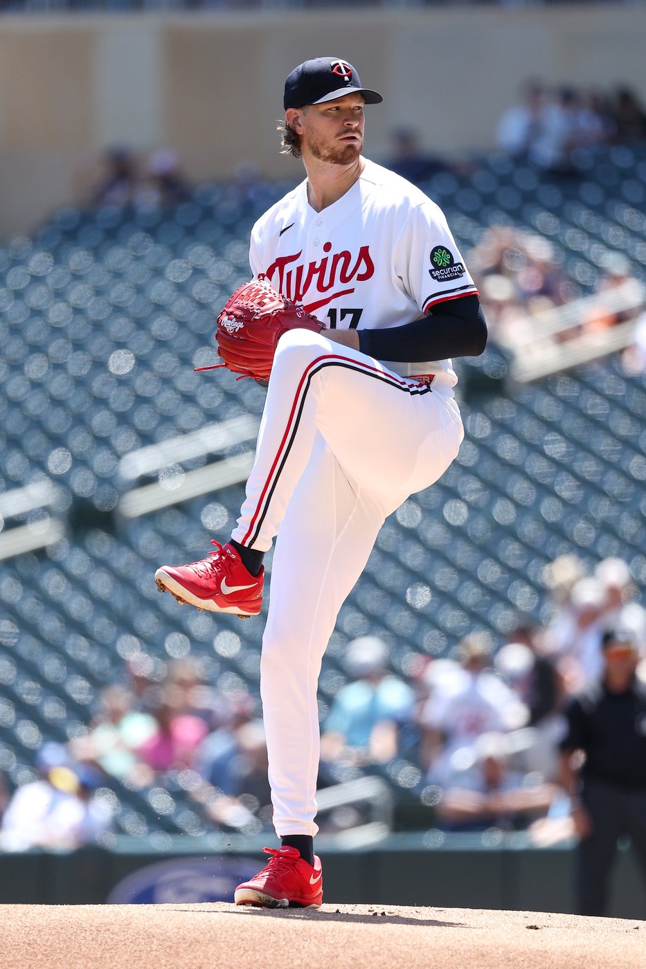 Gavin Williams throws seven strong innings, three Guardians homer in 5-2 victory over Twins | iNFOnews.ca