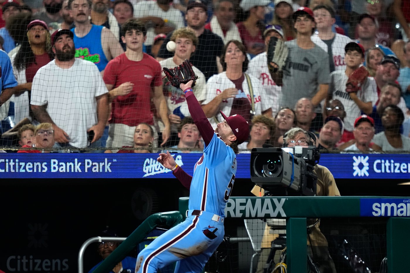 Sanchez becomes first 15-game winner in majors in Phillies' 7-3 victory over Nationals | iNFOnews.ca Sanchez becomes first 15-game winner in majors in Phillies' 7-3 victory over Nationals | iNFOnews.ca