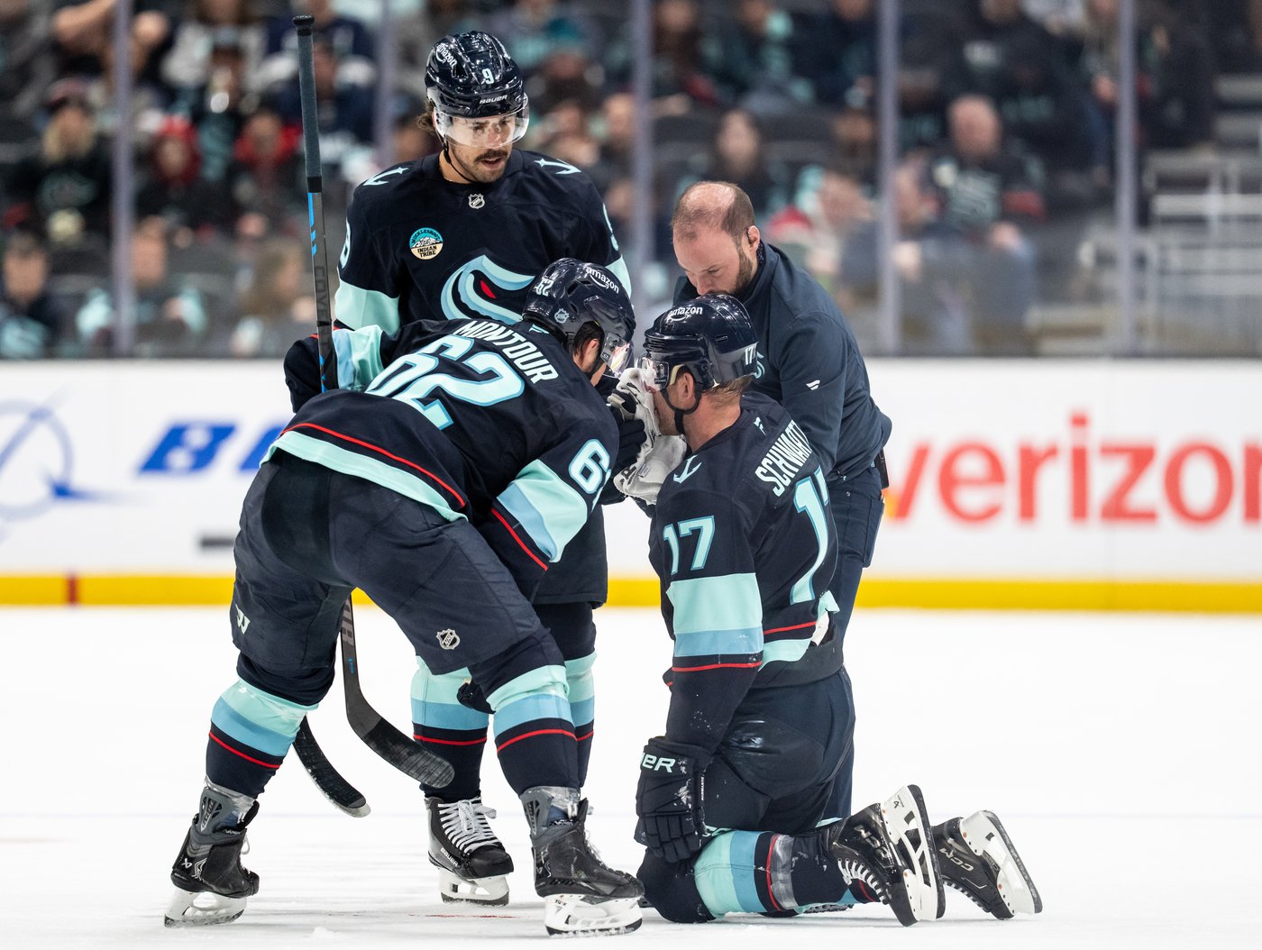 Senators pull away with four-goal spree, beat Kraken 7-4 | iNFOnews.ca