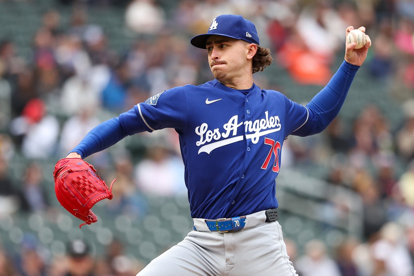 Dodgers pound out a season high-tying 17 hits in 12-3 win over Twins | iNFOnews.ca