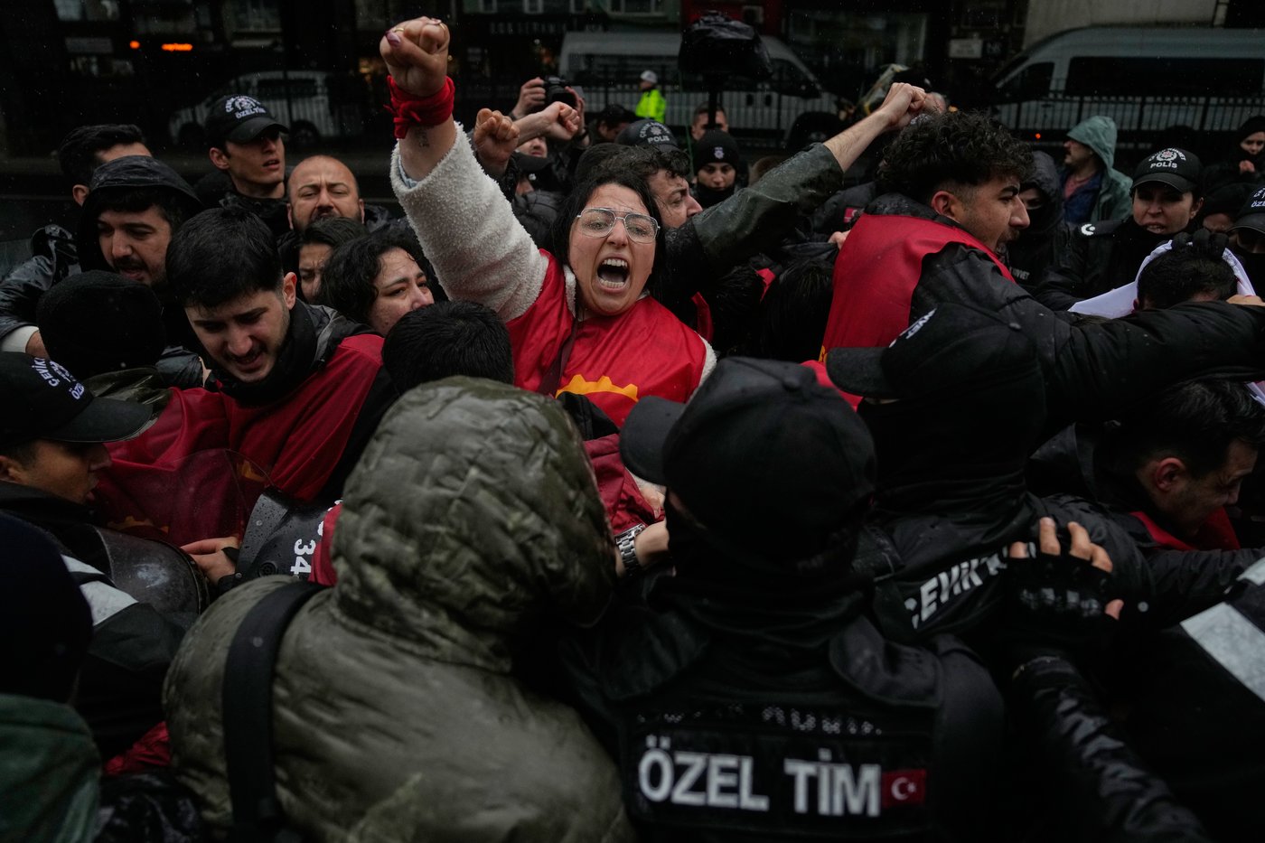 Hundreds detained during May Day protests in Turkey | iNFOnews.ca