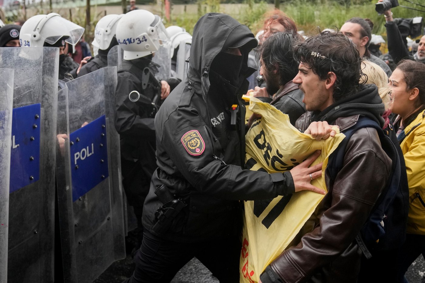 Hundreds detained during May Day protests in Turkey | iNFOnews.ca