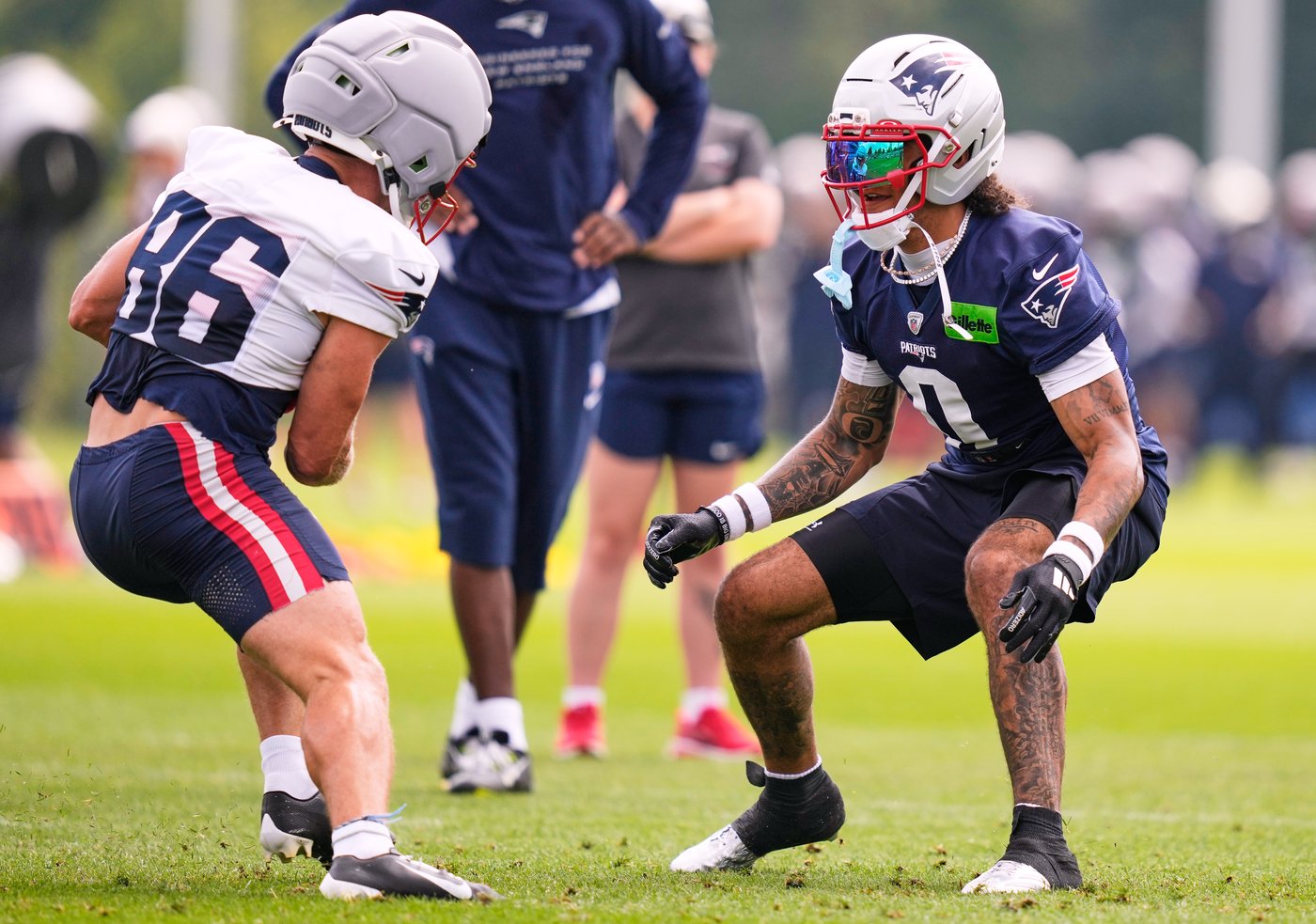 Christian Gonzalez holding off on signing a record Patriots offer, keeping his reasons private | iNFOnews.ca