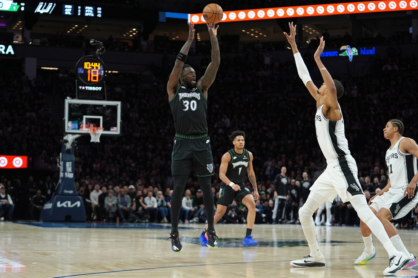 All eyes on Wemby for Game 5 of Spurs-Timberwolves series, after his elbow merited Game 4 ejection | iNFOnews.ca