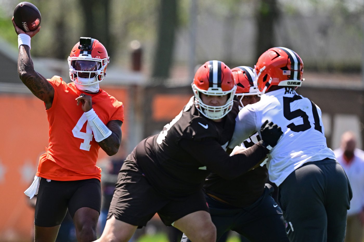 Sanders, Watson each get plenty of snaps with 1st team during Browns minicamp practice | iNFOnews.ca
