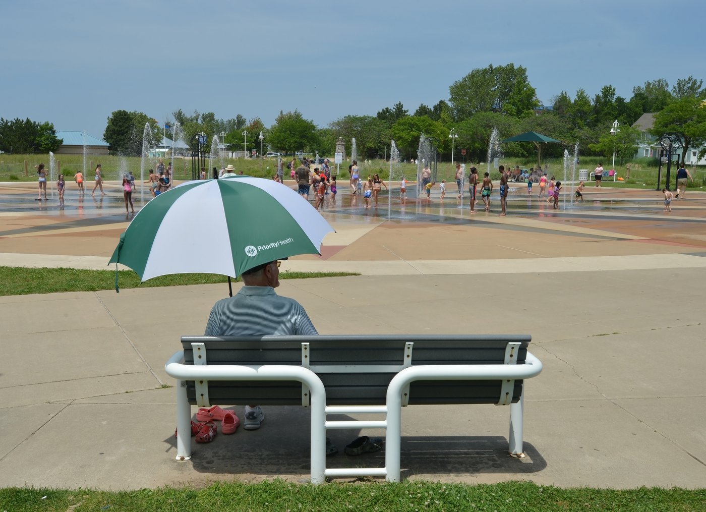 Forecasters cite 'dangerous' conditions as heat scorches Midwest while on its way to the East | iNFOnews.ca