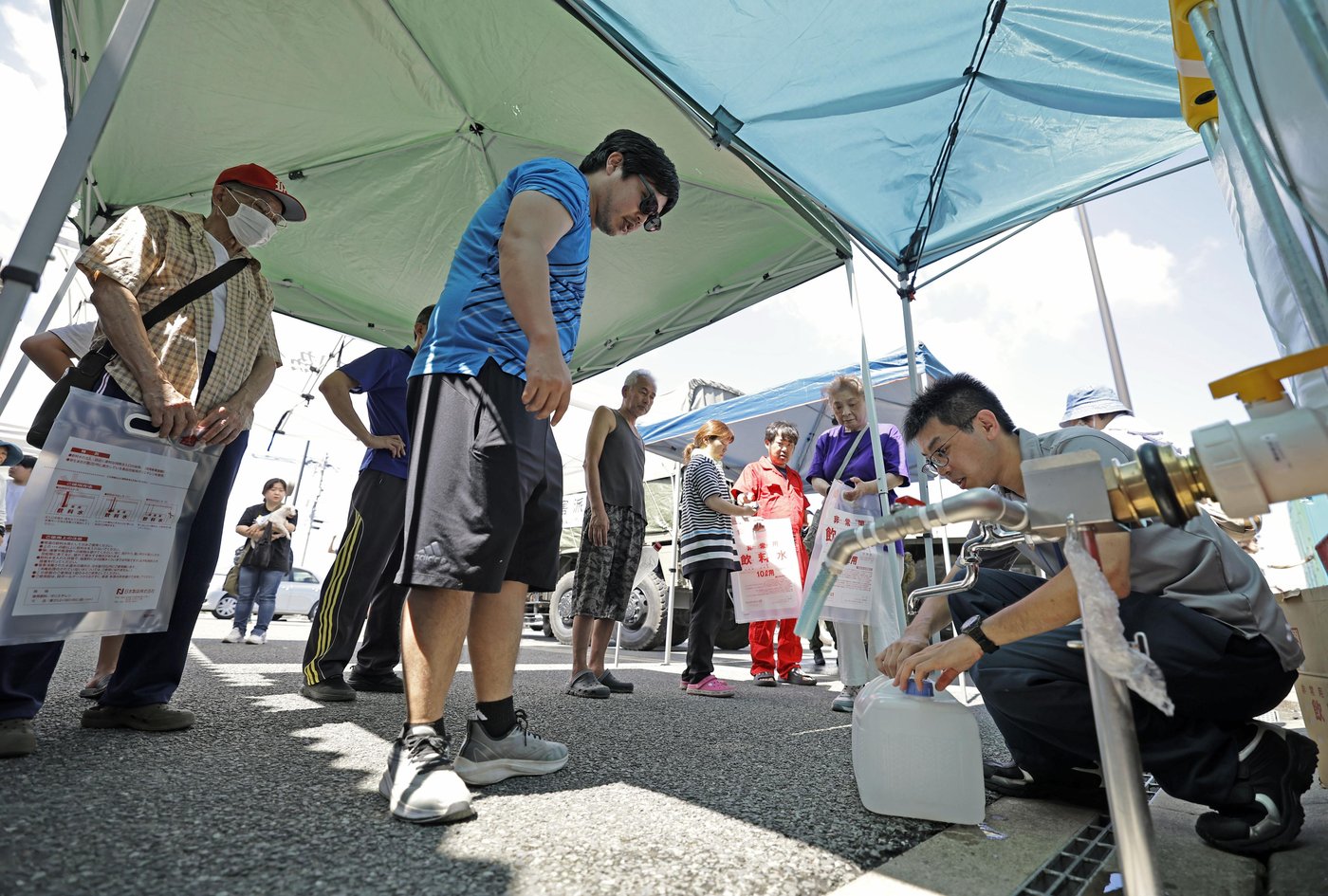 Japan ends rescue operation at a mall that collapsed after a strong quake | iNFOnews.ca Japan ends rescue operation at a mall that collapsed after a strong quake | iNFOnews.ca