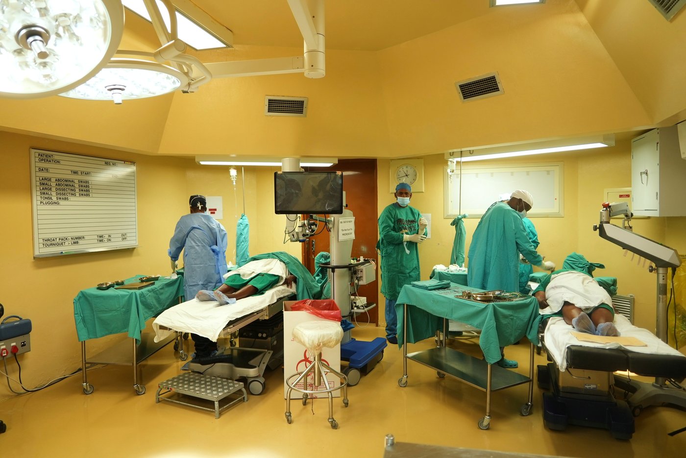 'Wow!' The eye surgery marathon that restored sight for some South Africans | iNFOnews.ca