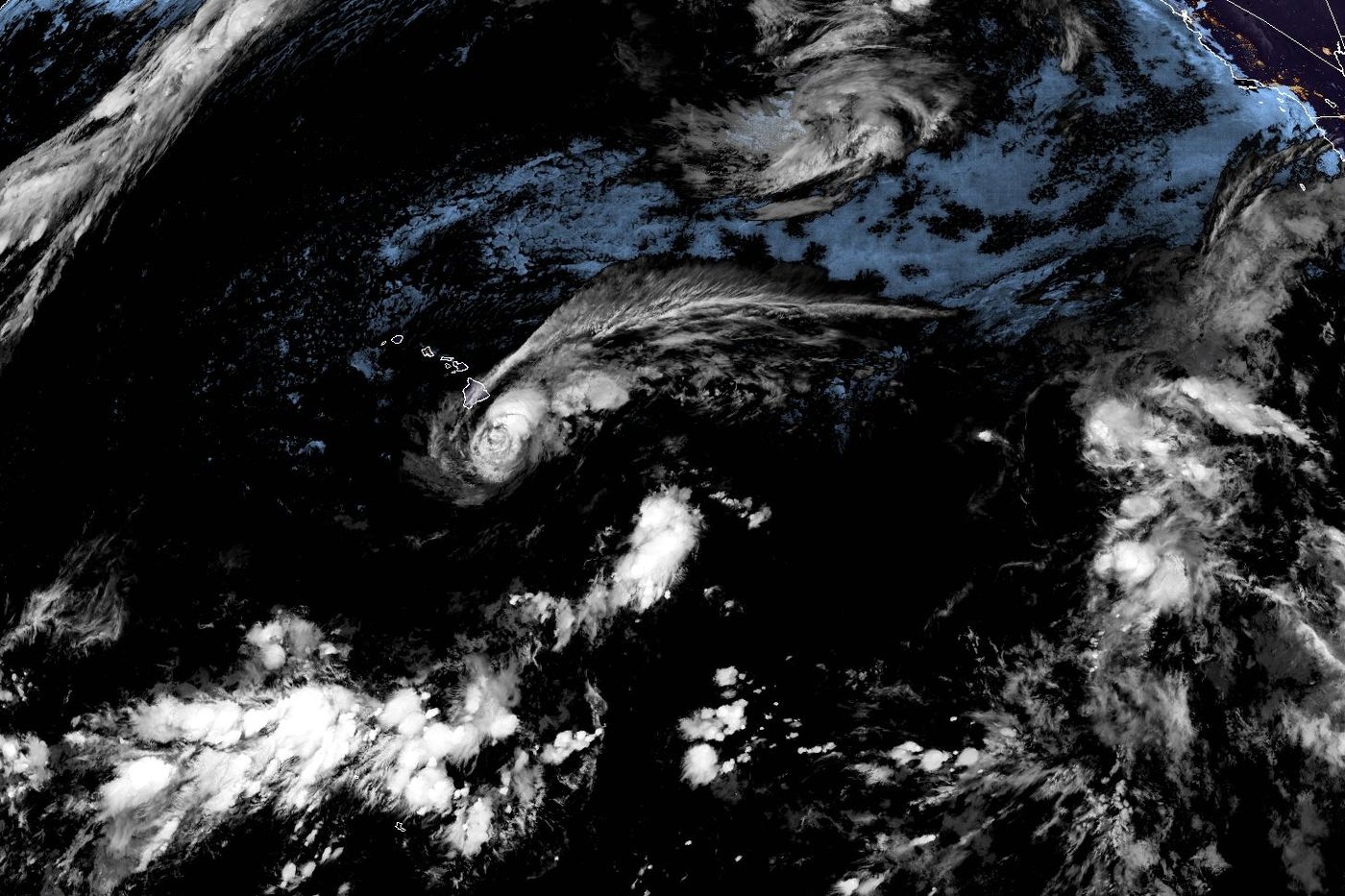 Lala strengthens into a hurricane and bears down on Hawaii’s Big Island with heavy rain, winds | iNFOnews.ca Lala strengthens into a hurricane and bears down on Hawaii’s Big Island with heavy rain, winds | iNFOnews.ca