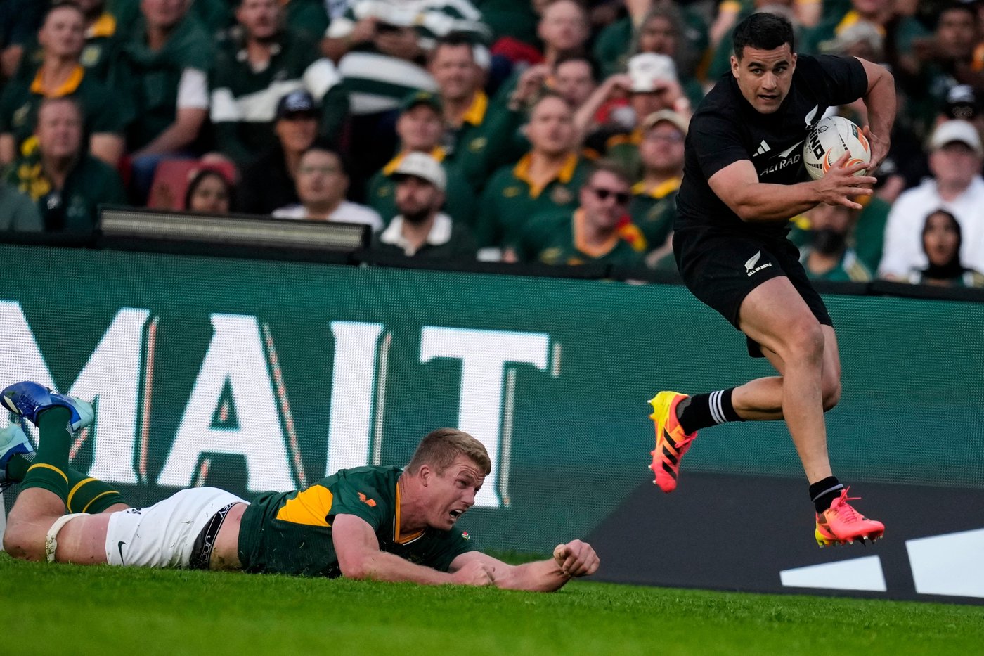 All Blacks stun South Africa 33-16 at Ellis Park and snap Springboks' 12-test win streak | iNFOnews.ca All Blacks stun South Africa 33-16 at Ellis Park and snap Springboks' 12-test win streak | iNFOnews.ca