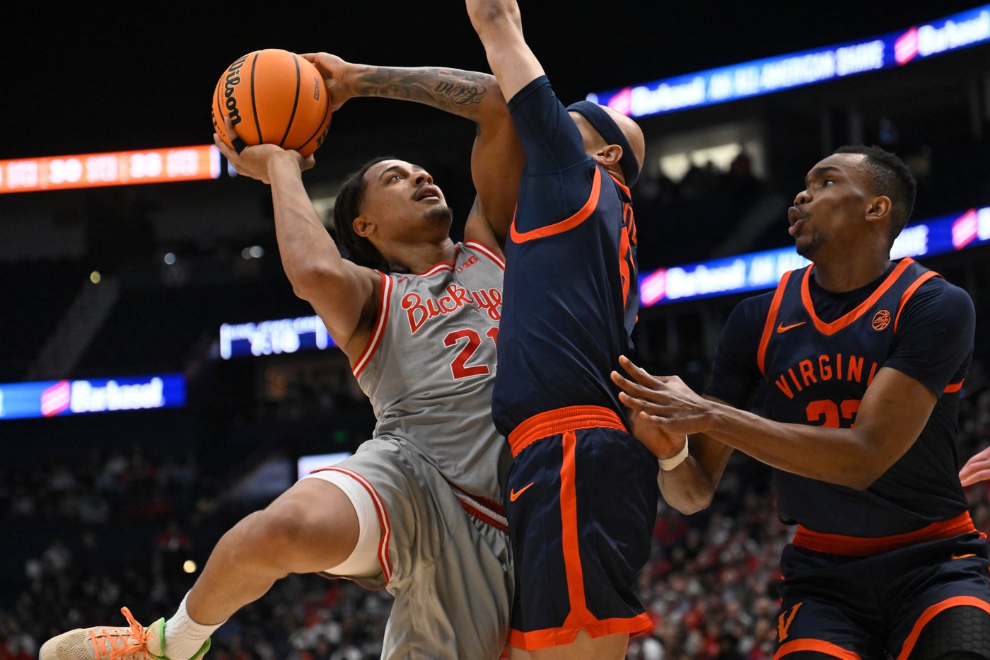 Thomas, Lewis help No. 15 Virginia beat Ohio State 70-66 in Nashville | iNFOnews.ca