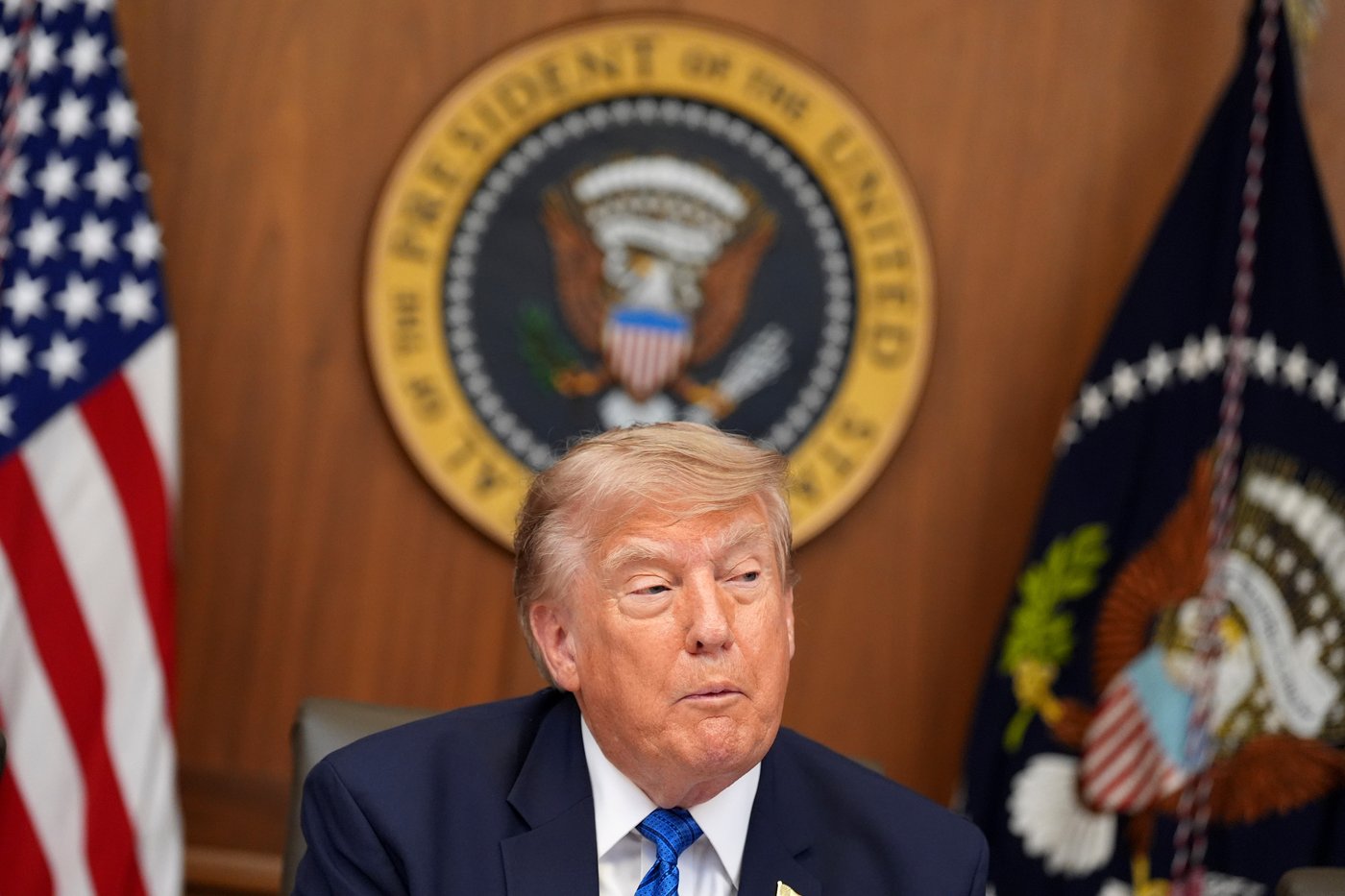 Trump hails a 'unique' Cabinet meeting at Camp David as he seizes on Spain's migration crisis | iNFOnews.ca