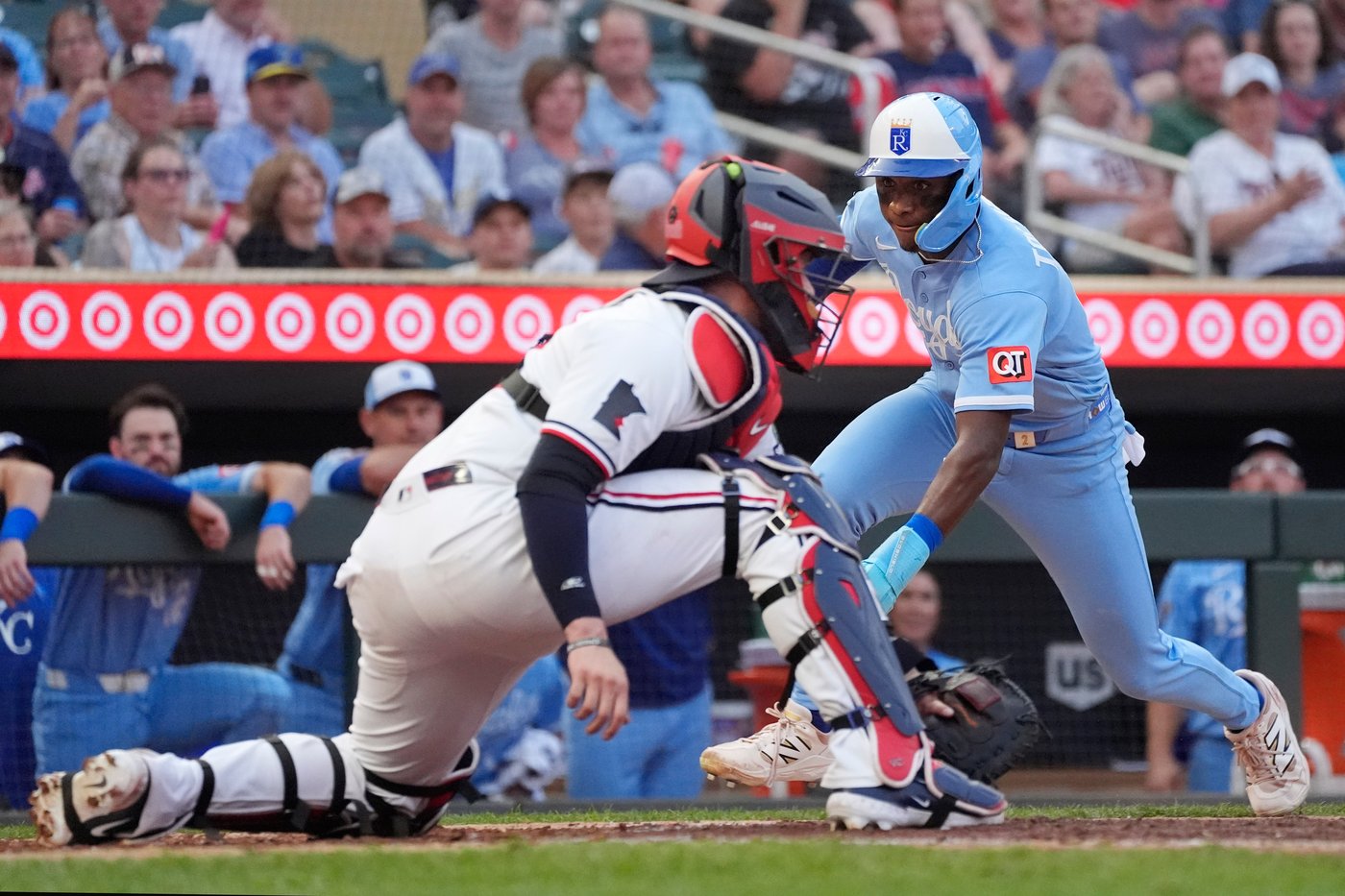 Randy Dobnak picks up first win in 5 years as Royals beat Twins 4-0 | iNFOnews.ca