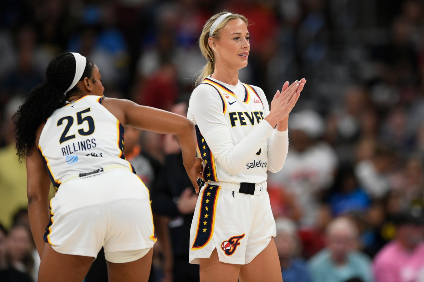 Chicago’s DiJonai Carrington ejected for foul on Fever's Cunningham and posts 'white privilege' | iNFOnews.ca