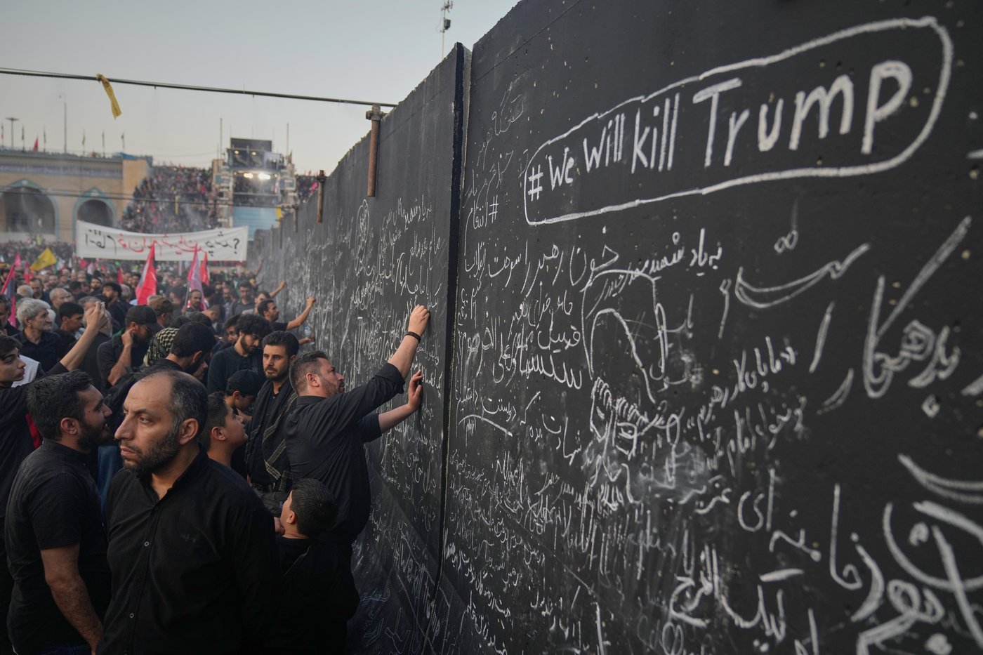 Trump suggests a standing order to attack Iran if it assassinates him. But Vance would make the call | iNFOnews.ca