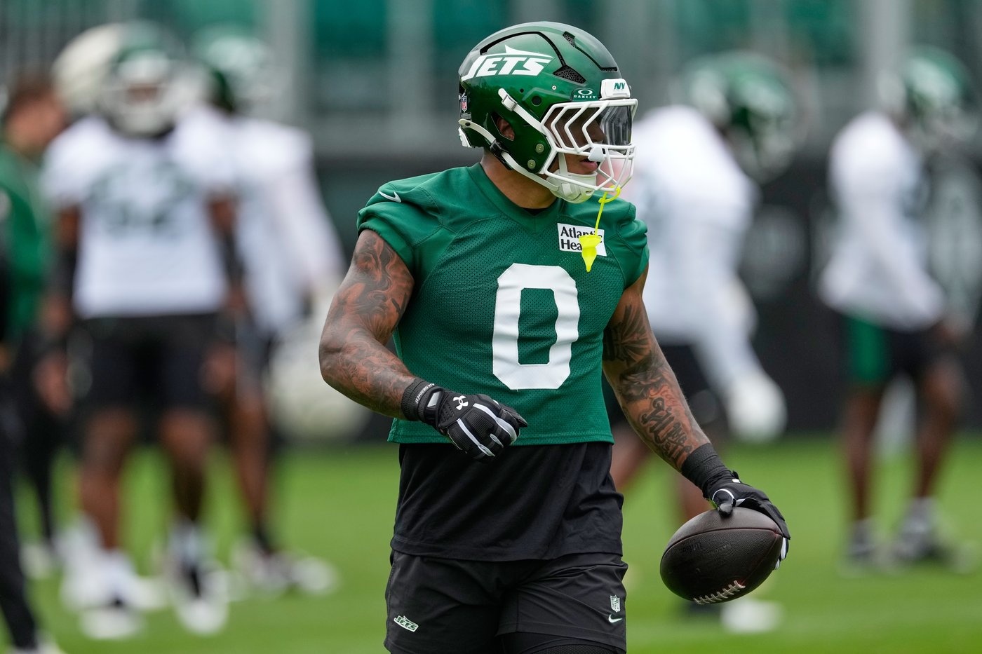 Jets rookie tight end Kenyon Sadiq has a setback in return from hernia surgery, out 'a little bit' | iNFOnews.ca Jets rookie tight end Kenyon Sadiq has a setback in return from hernia surgery, out 'a little bit' | iNFOnews.ca