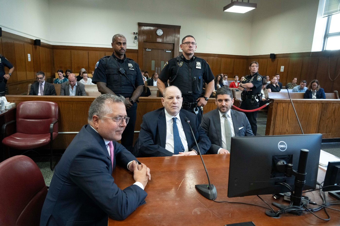 Harvey Weinstein's New York rape charge dropped after accuser says she can't endure a fourth trial | iNFOnews.ca