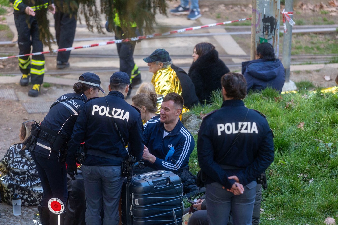 Milan tram derails and slams into a building, killing two people | iNFOnews.ca