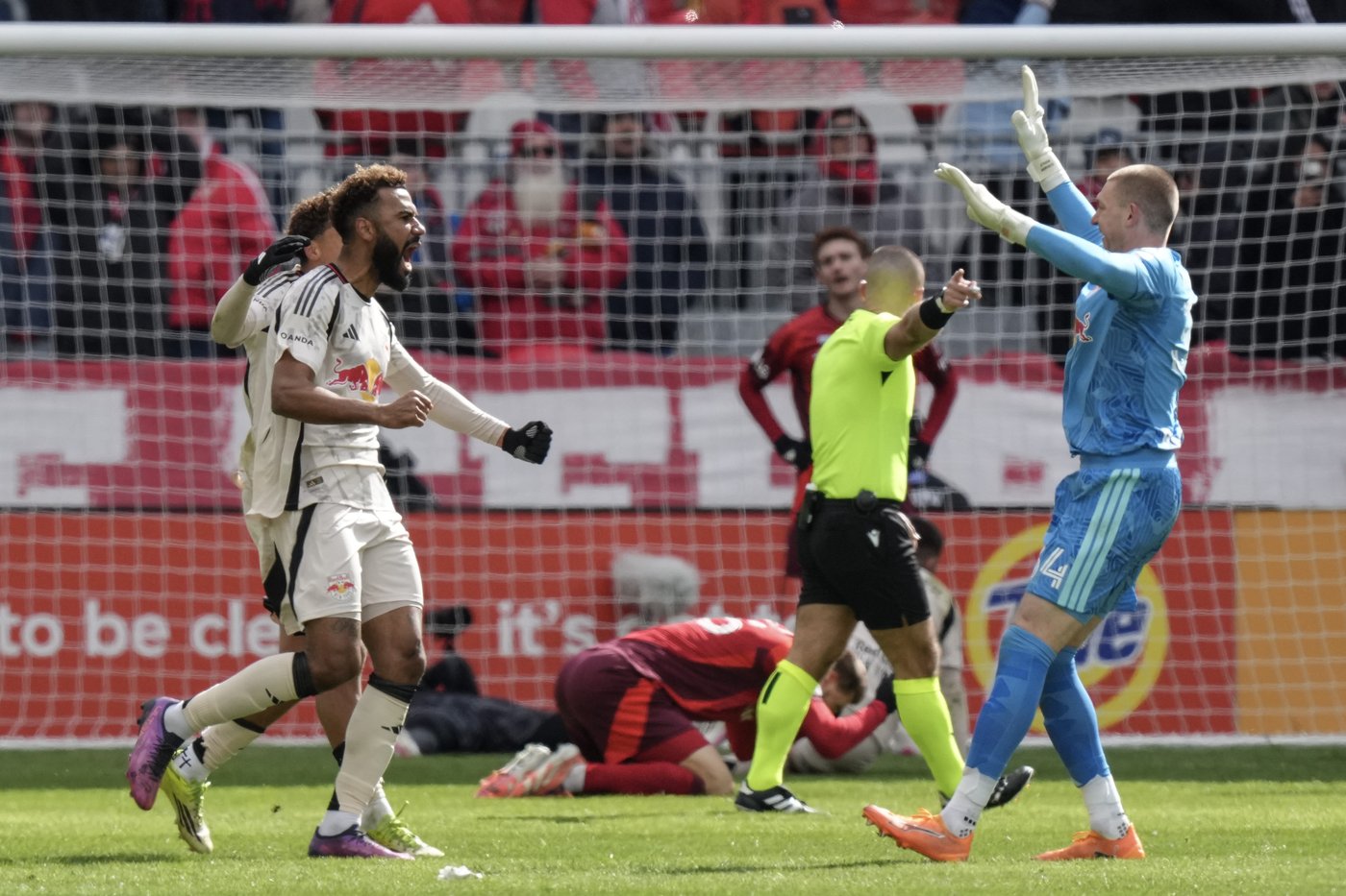 Coach Robin Fraser calls for urgency as Toronto FC hosts Columbus Crew | iNFOnews.ca