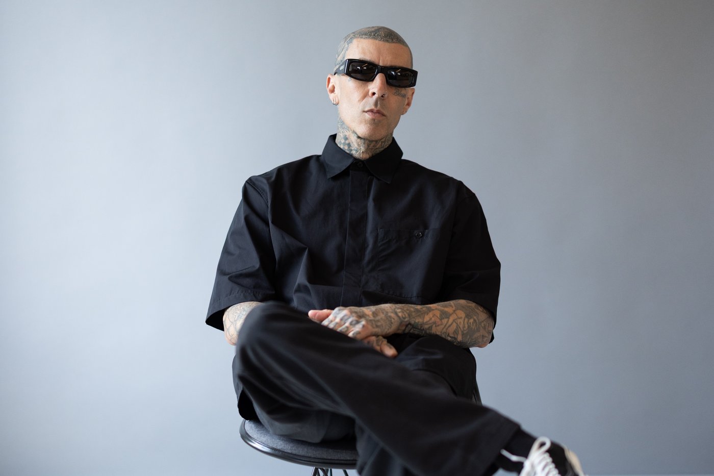 Blink-182's Travis Barker almost died. A new documentary celebrates his life before and after | iNFOnews.ca Blink-182's Travis Barker almost died. A new documentary celebrates his life before and after | iNFOnews.ca