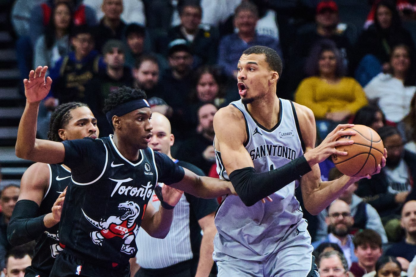 Raptors bigs' strategy works against Wembanyama but Toronto still comes up short | iNFOnews.ca