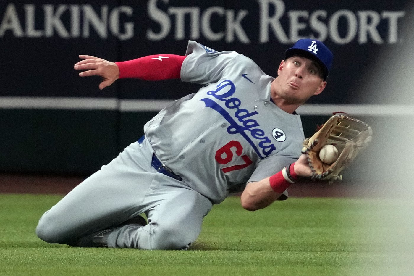 Ohtani stays hot, Freeman hits 2-run homer and the Dodgers beat the D-backs 6-5 | iNFOnews.ca