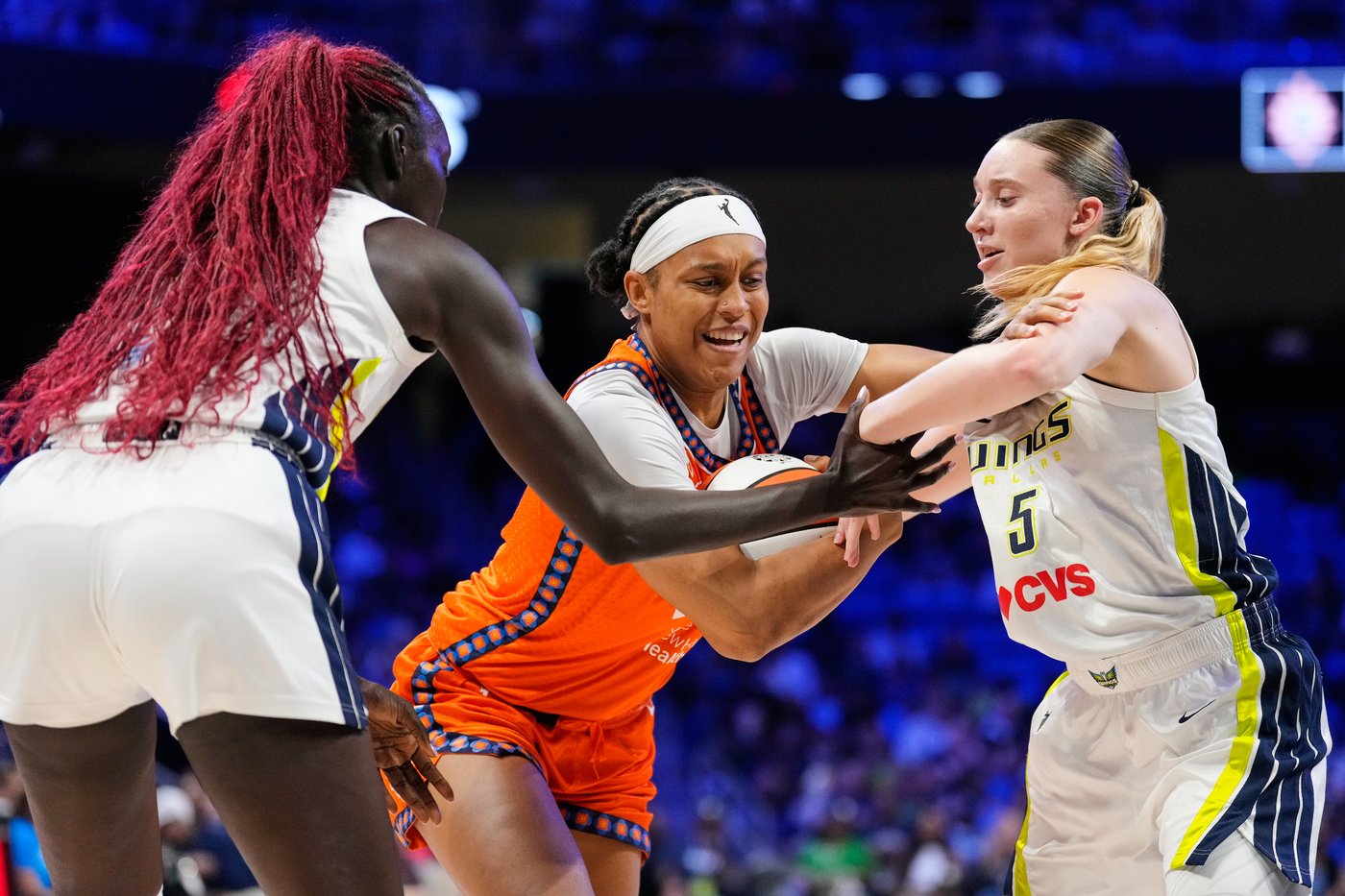 Wings use 20-2 run to close third quarter, romp past Sun 83-63 | iNFOnews.ca Wings use 20-2 run to close third quarter, romp past Sun 83-63 | iNFOnews.ca