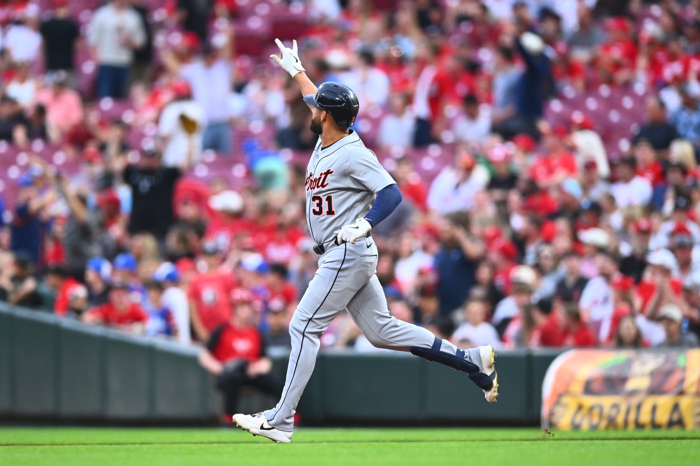 Lowe's two-run walk-off HR lifts Reds to wild 9-8 win over Tigers | iNFOnews.ca
