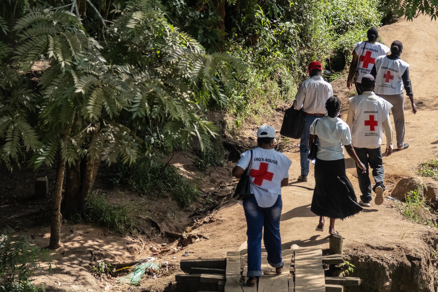 Attacks from suspicious residents complicate the fight against a rare type of Ebola | iNFOnews.ca