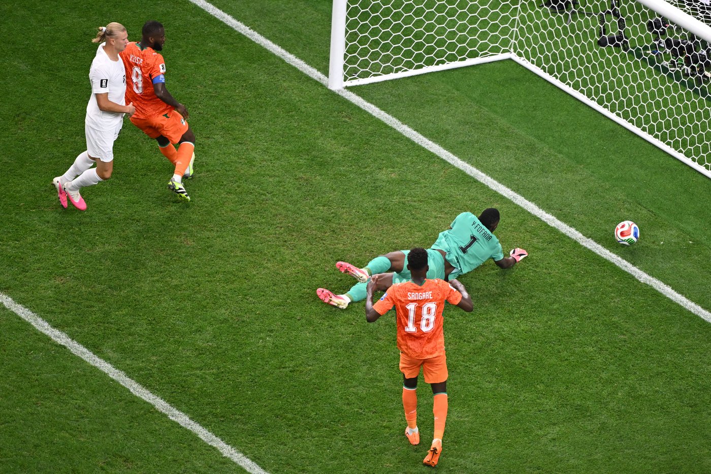 Haaland scores deciding goal as Norway wins its 1st World Cup knockout game, beating Ivory Coast 2-1 | iNFOnews.ca