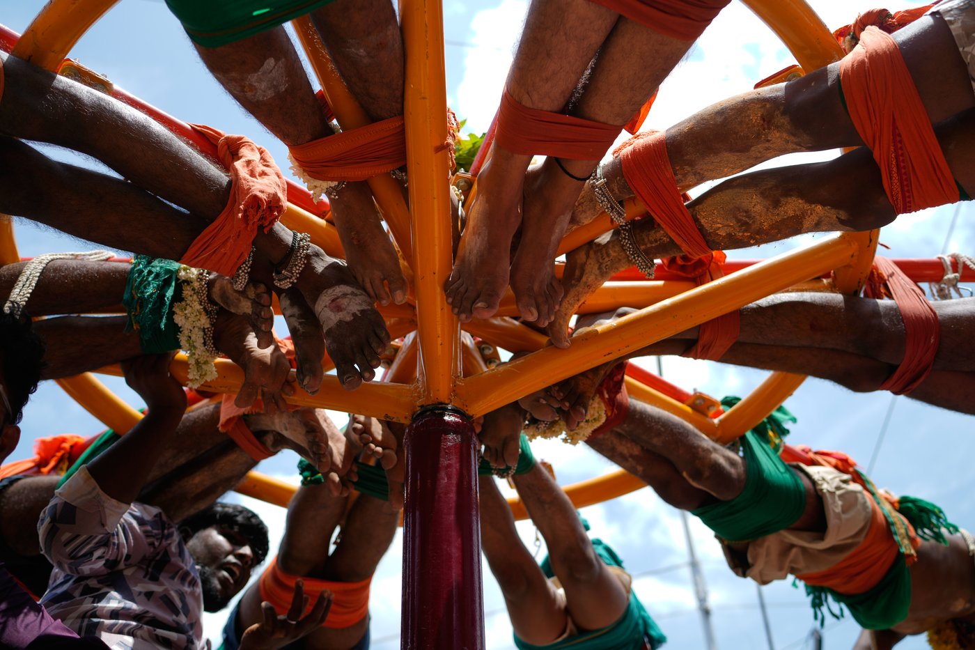 Hindu devotees honor goddesses in India and Britain, in photos | iNFOnews.ca