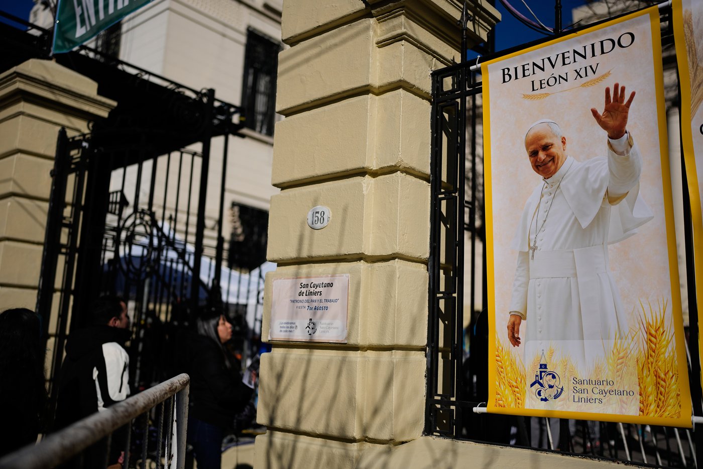 Argentines pray that Pope Leo's visit alleviates their economic stress | iNFOnews.ca
