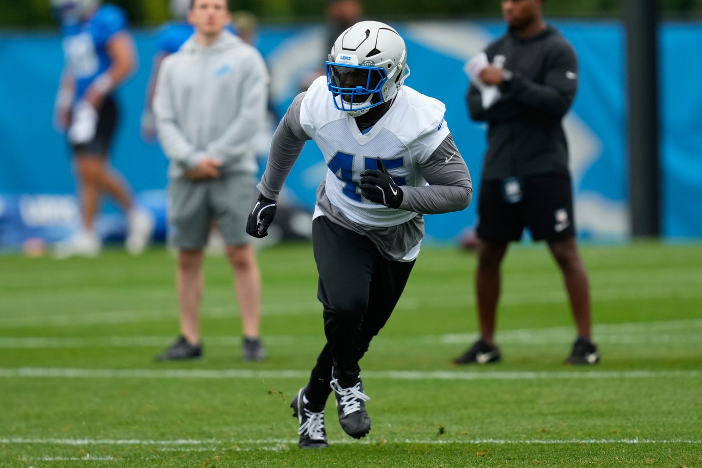 Devin White pushing for starting role with Lions after record-setting season with Raiders | iNFOnews.ca Devin White pushing for starting role with Lions after record-setting season with Raiders | iNFOnews.ca