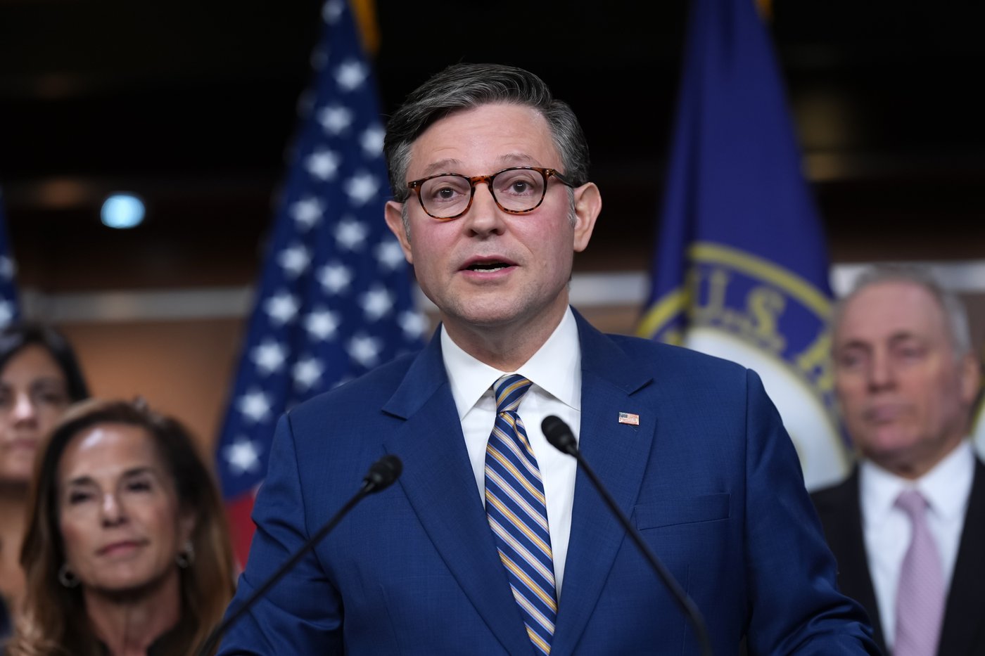 House passes temporary government funding bill months early to avoid election season shutdown | iNFOnews.ca House passes temporary government funding bill months early to avoid election season shutdown | iNFOnews.ca
