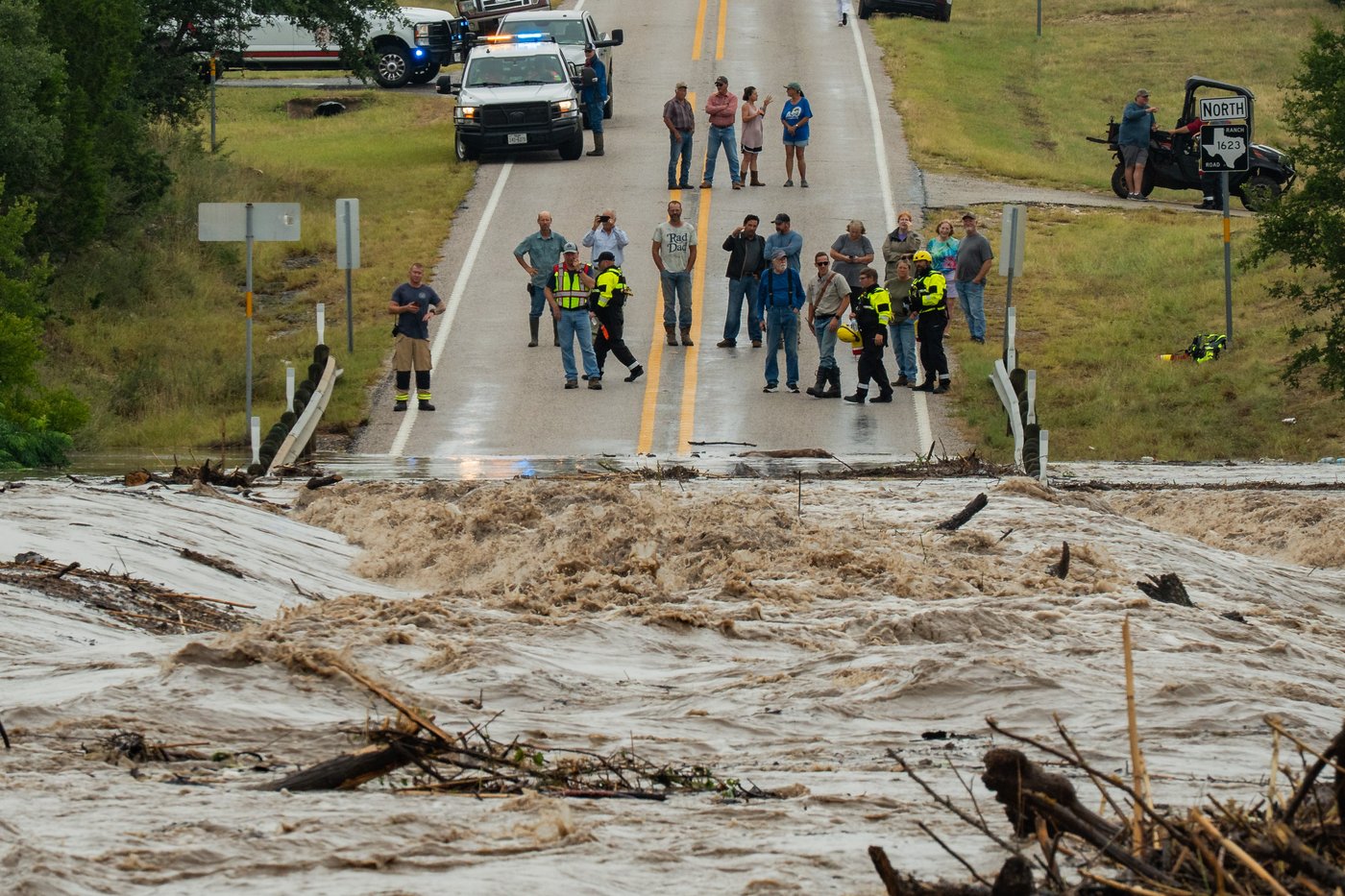 Texas flash floods leave at least 2 dead in region devastated a year ago | iNFOnews.ca