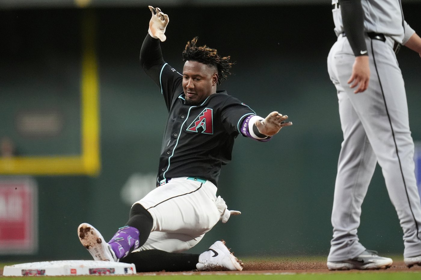 Ildemaro Vargas has 2 HRs and 5 RBIs, leads Diamondbacks past White Sox in 11-7 slugfest | iNFOnews.ca
