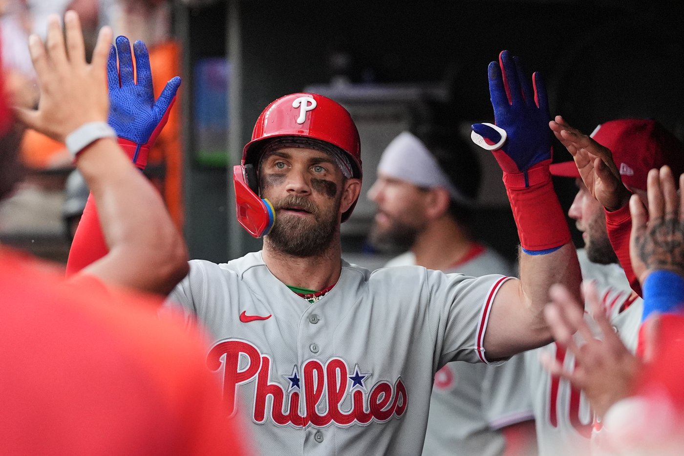 Phillies' Bryce Harper will move to right field to make room for 3-time batting champ Luis Arraez | iNFOnews.ca Phillies' Bryce Harper will move to right field to make room for 3-time batting champ Luis Arraez | iNFOnews.ca